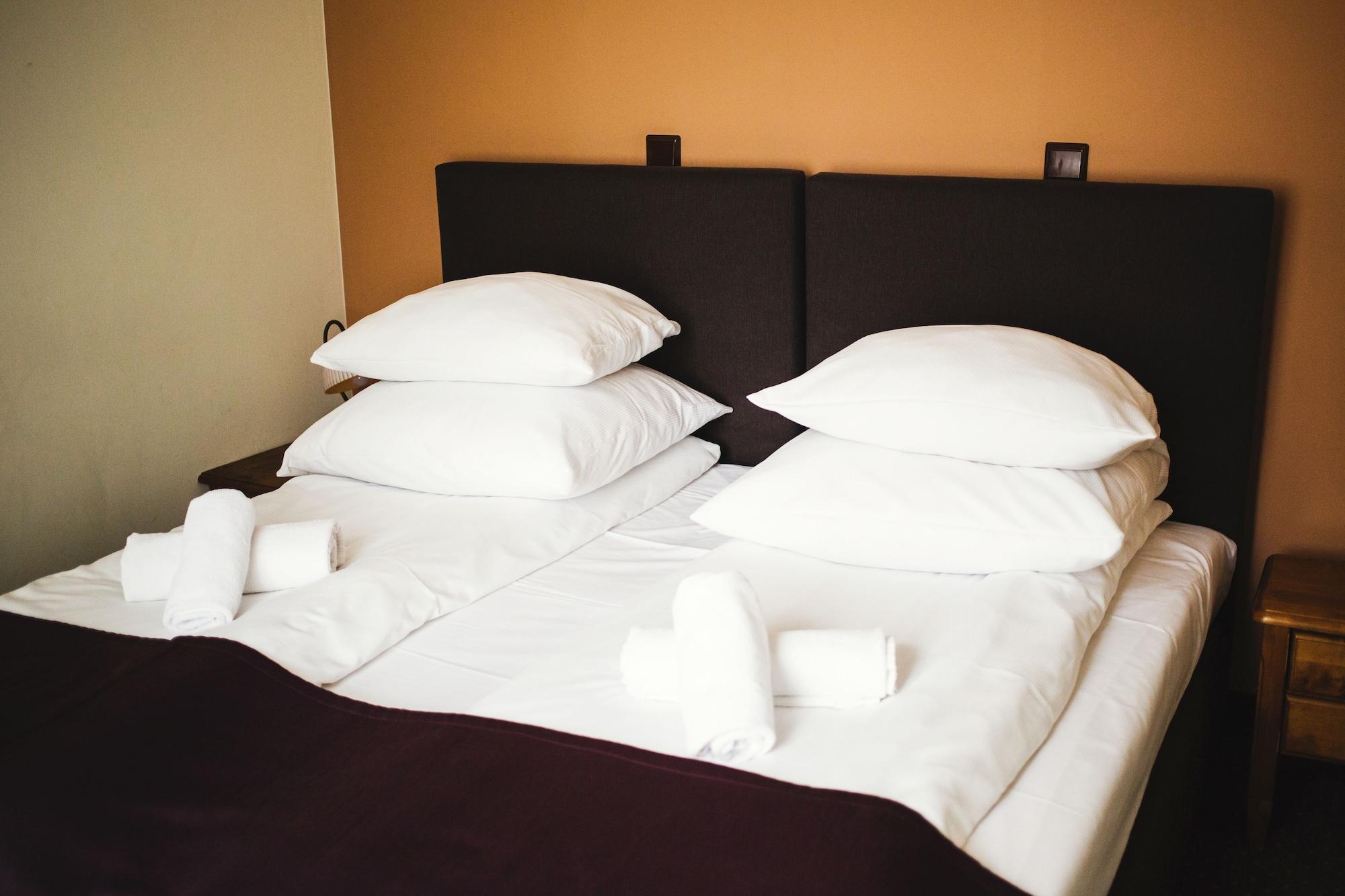 Hotel Eden คราคูฟ ภายนอก รูปภาพ