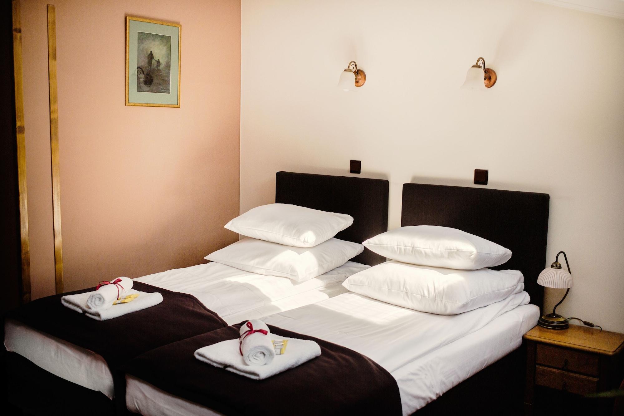 Hotel Eden คราคูฟ ภายนอก รูปภาพ