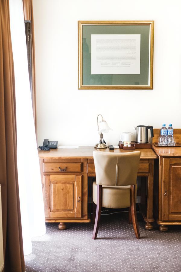 Hotel Eden คราคูฟ ภายนอก รูปภาพ
